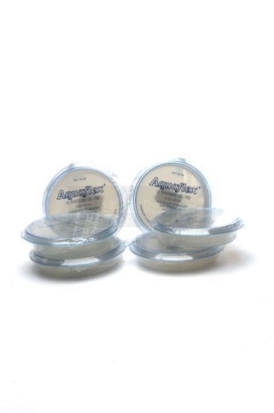 Aquasonic AquaFlex ultrasound gel pads 2 cm x 9 cm à 6 stuks. De Aquasonic AquaFlex® Ultrasound Gel Pads zijn uitermate geschikt voor gevoelige- en moeilijk bereikbare plekken van het lichaam. De contactgel zorgt voor het vermijden van kruisbesmettingen. 