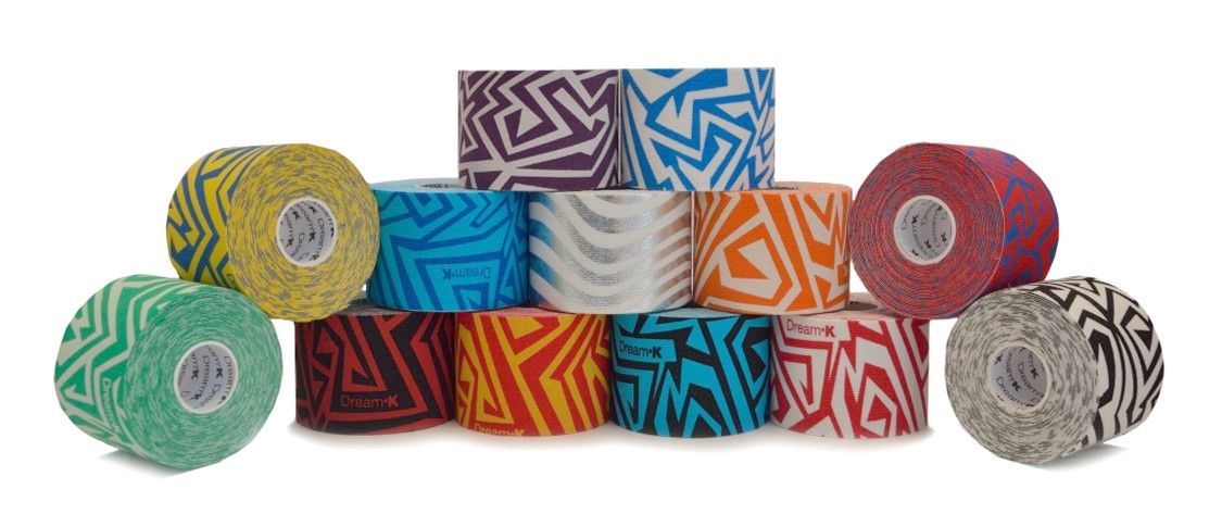 Dream K Tribe kinesiotape 5 cm x 5 m in 13 kleurencombinaties, afgestemd op clubkleuren. Professionele elastische tape voor sport, fysiotherapie en herstel.